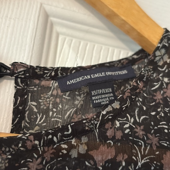 American Eagle cold shoulder top - Picture 4 of 4